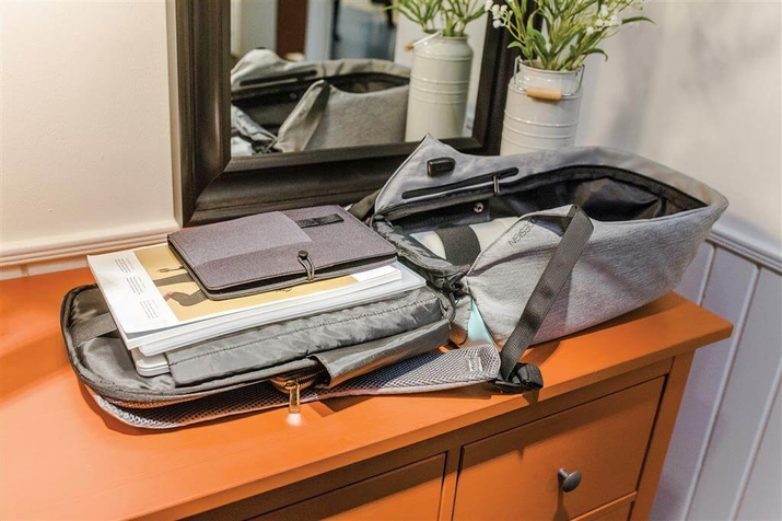 Rucsac anti-furt pentru laptop și tabletă Bobby Compact (Gri-Mint)