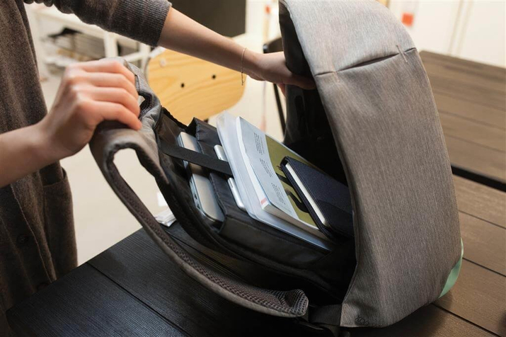 Rucsac anti-furt pentru laptop și tabletă Bobby Compact (Gri-Mint)