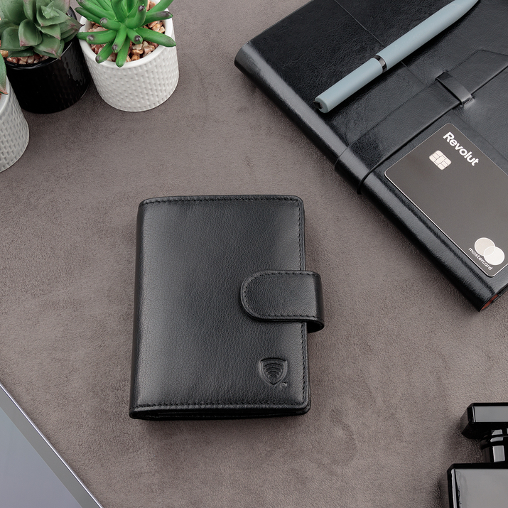 Portofel Bărbați din Piele Naturală cu Protecție RFID BLOCK pentru Carduri și Monede (negru)